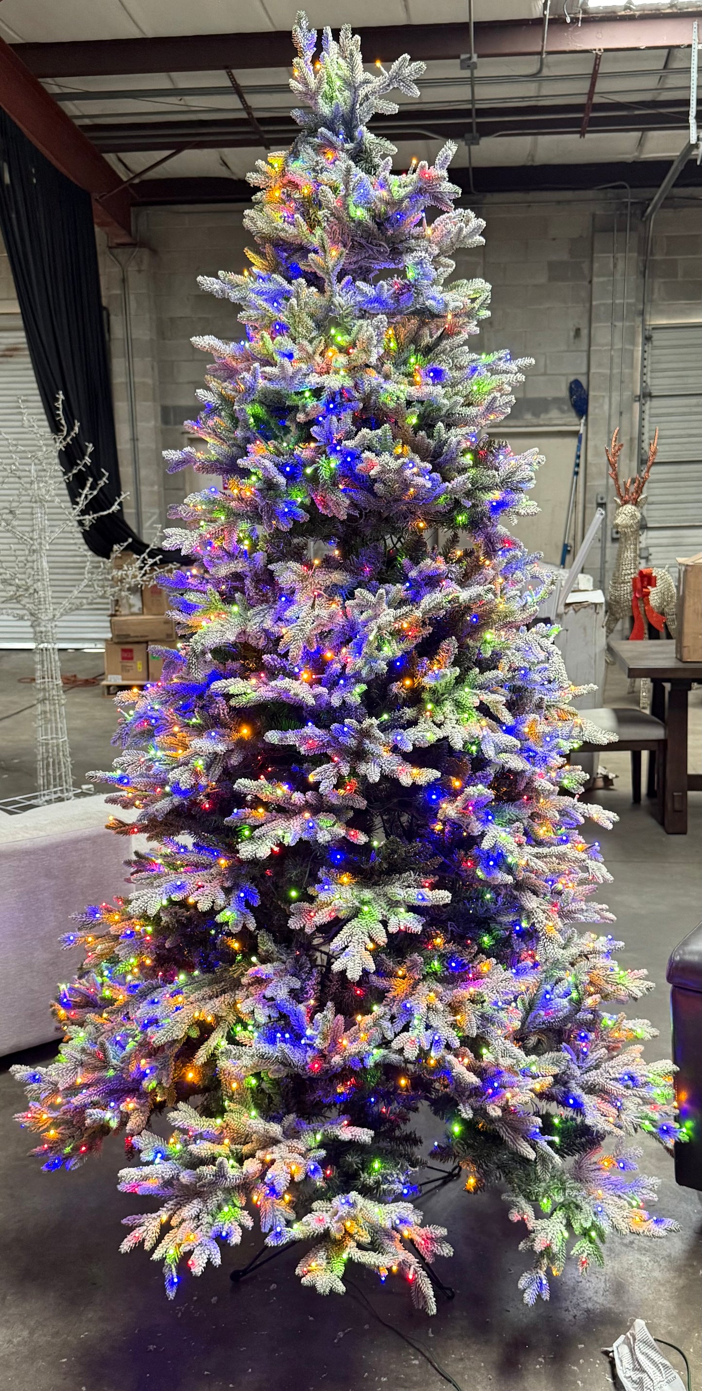 7.5’ Flocked Micro LED Christmas tree