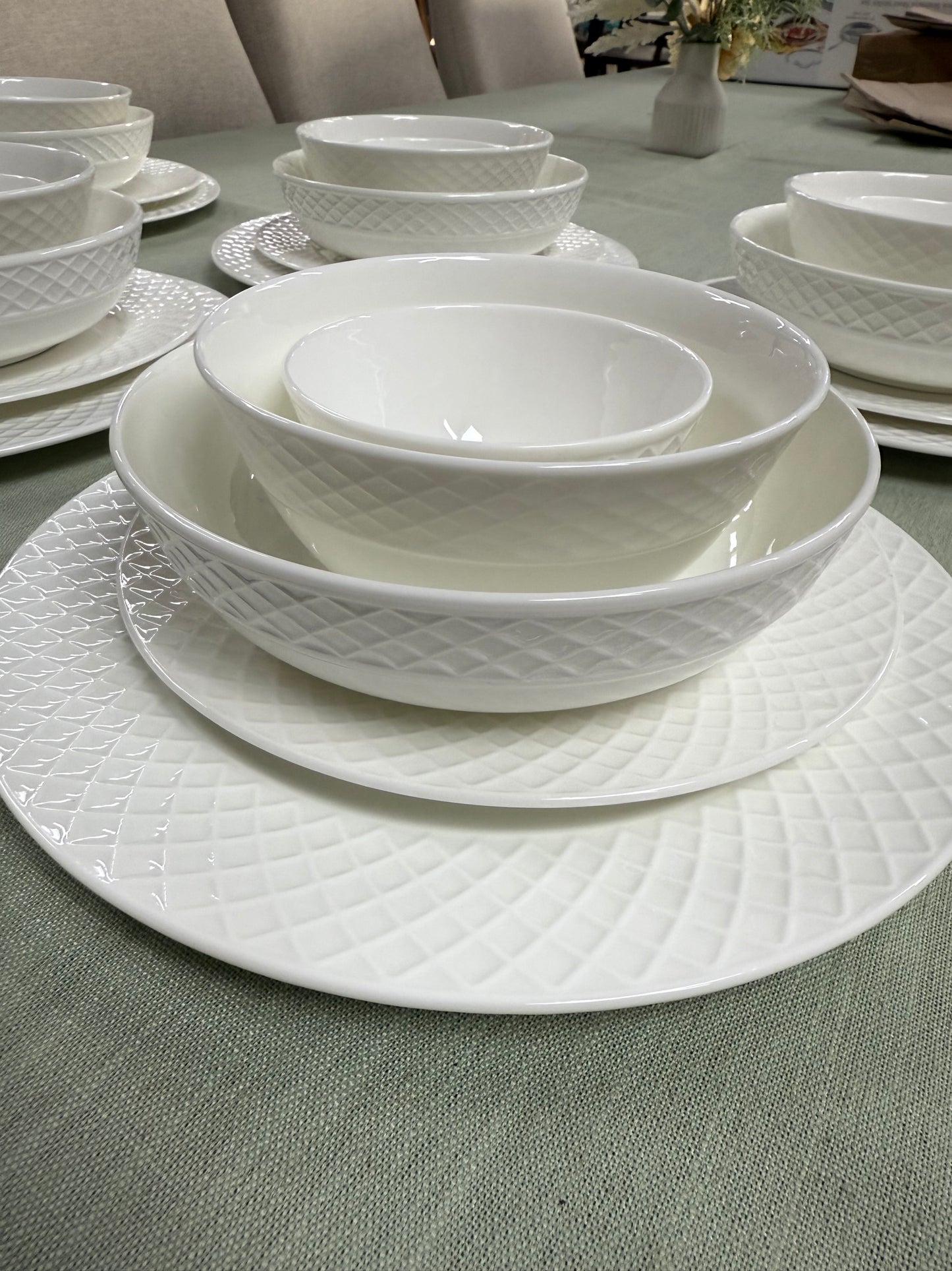 Mikasa 40 piece dinner set